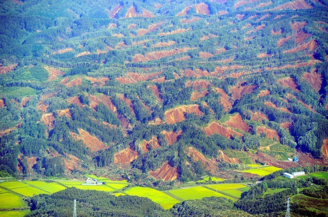 圖5、2018北海道地震引發的山崩，取自轉角國際新聞（圖片源自歐新社）